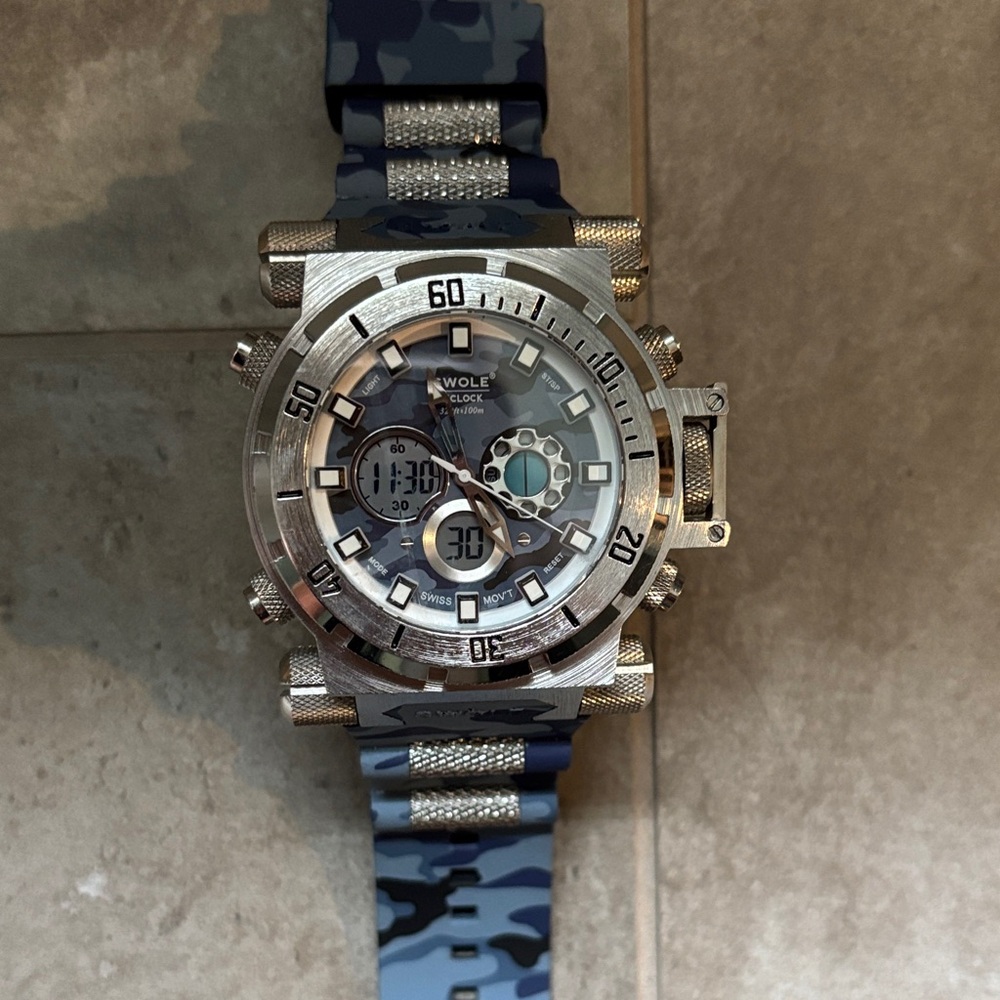 StoleBlue and Silver Analog-Digital Watch